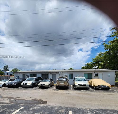 2000 Washington Street, Hollywood, FL 33020