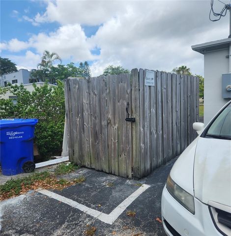2000 Washington Street, Hollywood, FL 33020