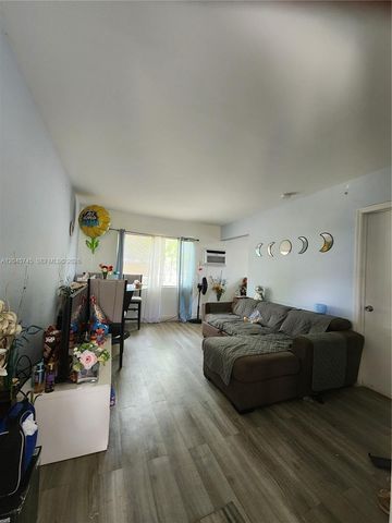 2000 Washington Street, Hollywood, FL 33020