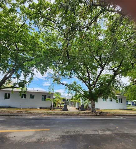 2000 Washington Street, Hollywood, FL 33020