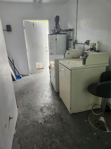 2000 Washington Street, Hollywood, FL 33020