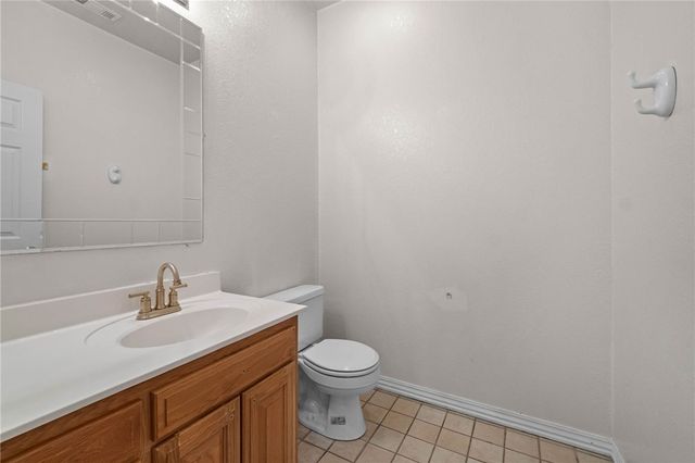 2712 W Linden Street, Rogers, AR 72758