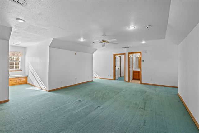 2712 W Linden Street, Rogers, AR 72758