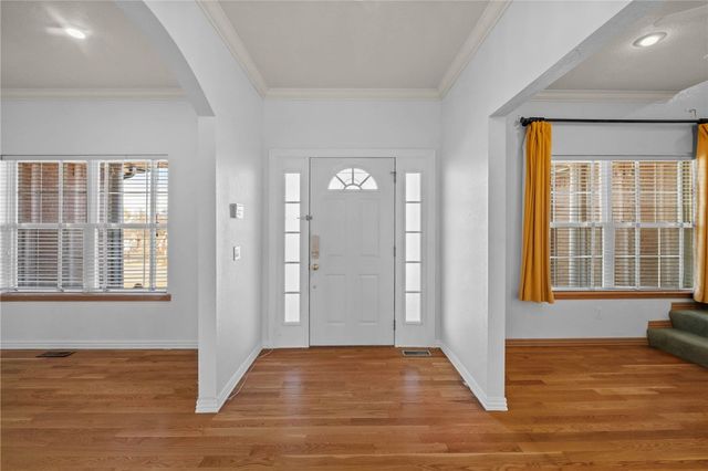 2712 W Linden Street, Rogers, AR 72758