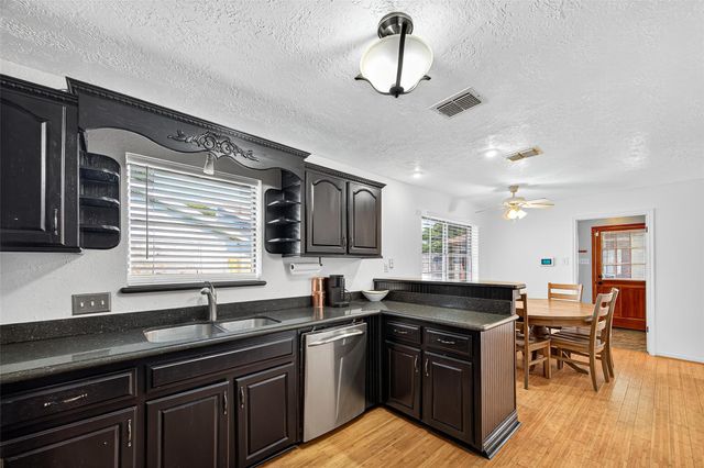 4407 Yosemite Drive, Pasadena, TX 77504