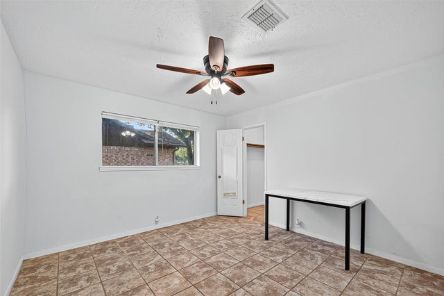 4407 Yosemite Drive, Pasadena, TX 77504