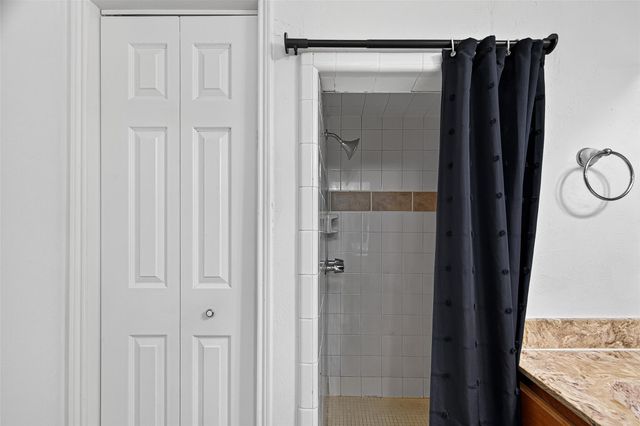 4407 Yosemite Drive, Pasadena, TX 77504