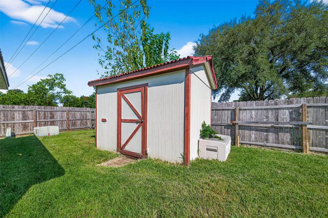 4407 Yosemite Drive, Pasadena, TX 77504