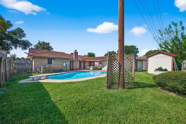 4407 Yosemite Drive, Pasadena, TX 77504