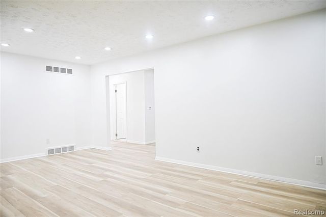 3726 Isabelle Street, Inkster, MI 48141