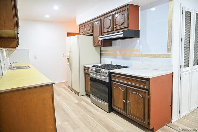 3726 Isabelle Street, Inkster, MI 48141