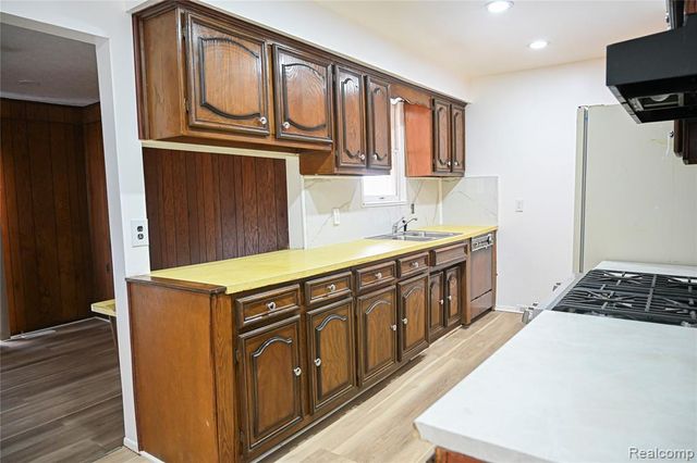 3726 Isabelle Street, Inkster, MI 48141