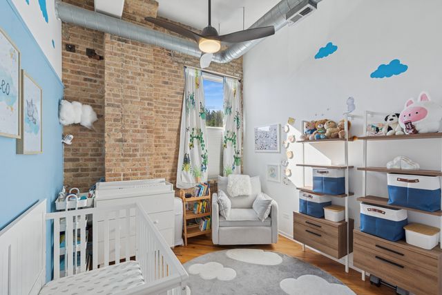 1801 W Larchmont Avenue 310, Chicago, IL 60613