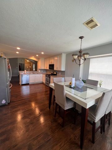 2319 Blue Reef Drive, Katy, TX 77449