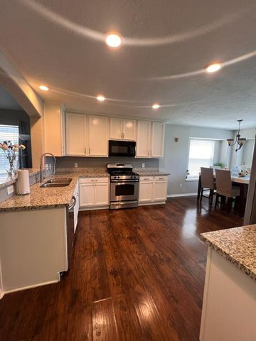 2319 Blue Reef Drive, Katy, TX 77449