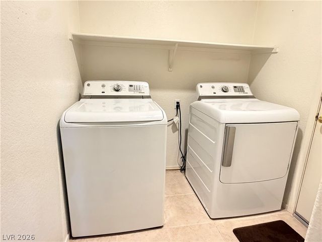 7388 Standing Timber Way, Las Vegas, NV 89113