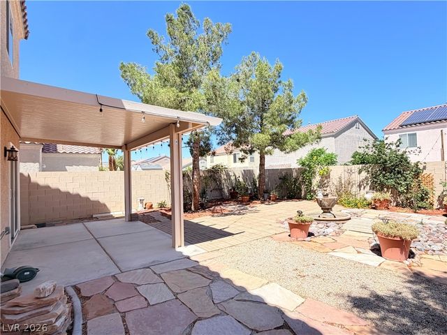 7388 Standing Timber Way, Las Vegas, NV 89113