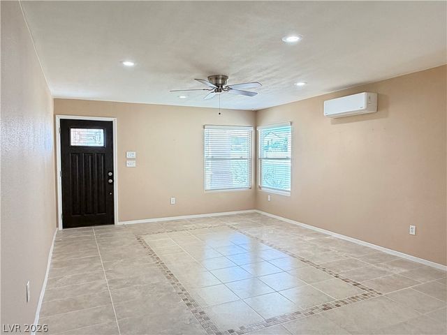 7388 Standing Timber Way, Las Vegas, NV 89113