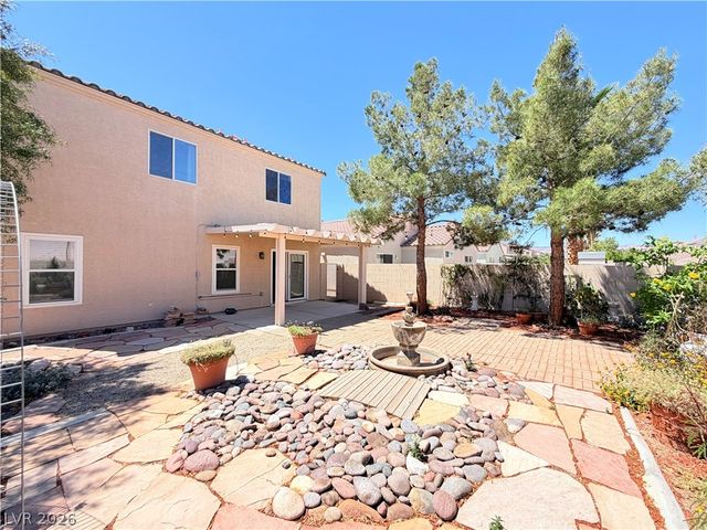 7388 Standing Timber Way, Las Vegas, NV 89113