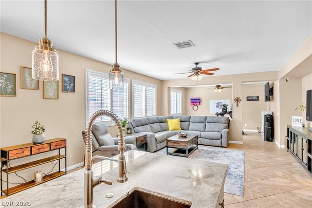 67 Crescent Palm Court, Henderson, NV 89002