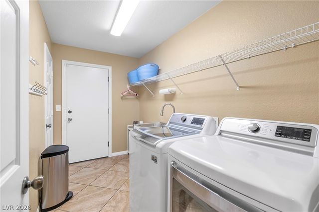 67 Crescent Palm Court, Henderson, NV 89002