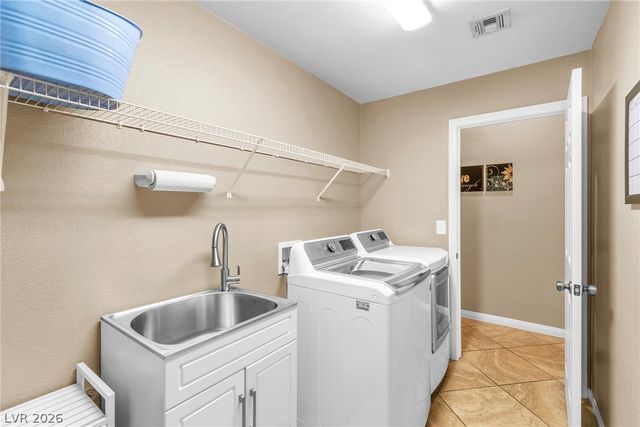 67 Crescent Palm Court, Henderson, NV 89002