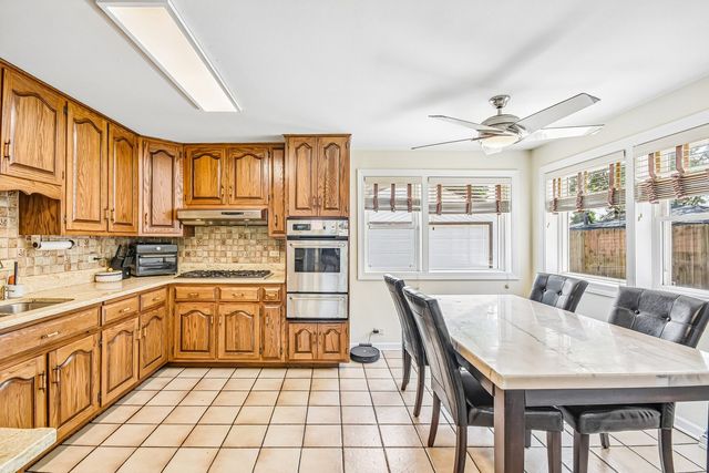 10209 Washington Avenue, Oak Lawn, IL 60453