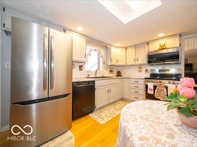 5652 Steven Drive, Greenwood, IN 46142