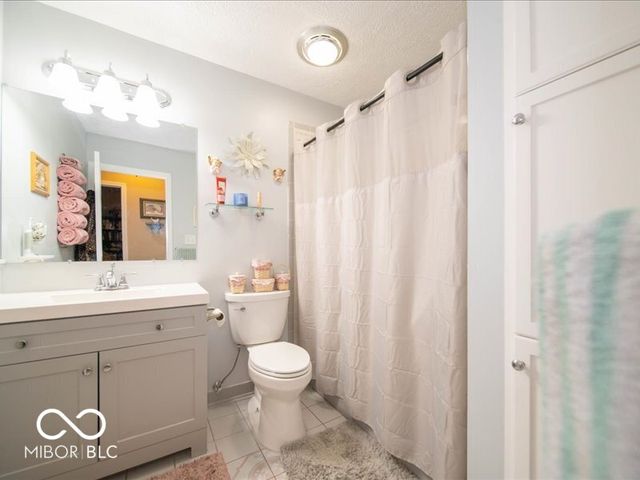 5652 Steven Drive, Greenwood, IN 46142