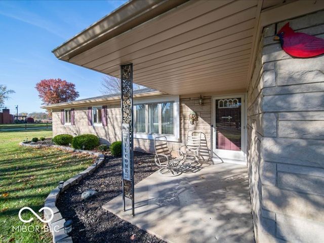 5652 Steven Drive, Greenwood, IN 46142