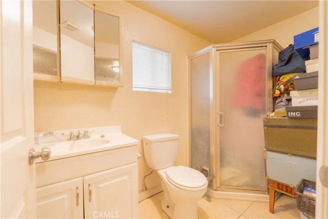 632 N College, Fresno, CA 93728