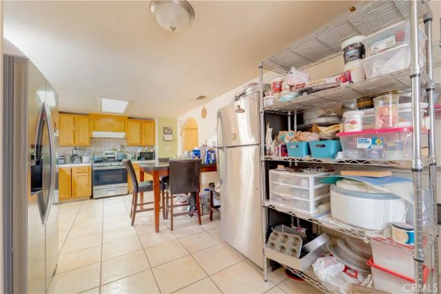 632 N College, Fresno, CA 93728
