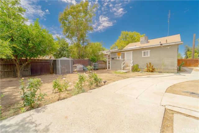 632 N College, Fresno, CA 93728