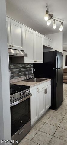 8148 Country RD 101, Fort Myers, FL 33919