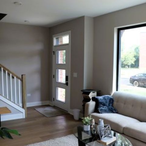 310 Lincoln Street 310, Mount Prospect, IL 60056