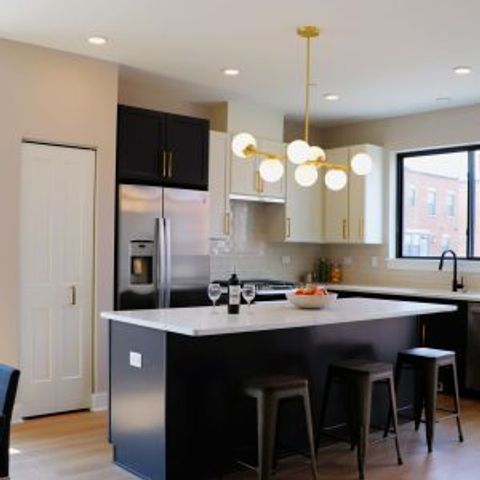 310 Lincoln Street 310, Mount Prospect, IL 60056