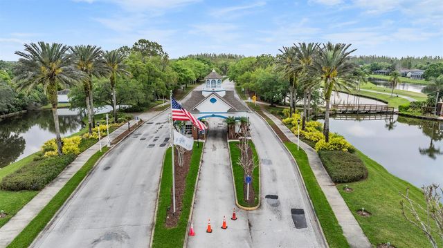 19411 SANDY SPRINGS CIRCLE, Lutz, FL 33558