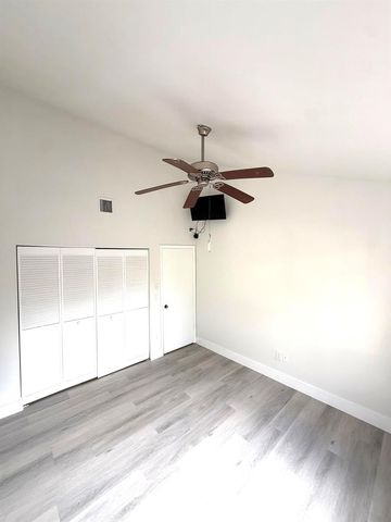 1909 Players Place, North Lauderdale, FL 33068