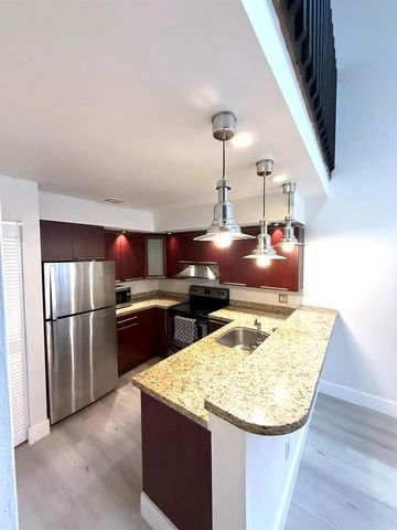 1909 Players Place, North Lauderdale, FL 33068