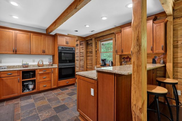 500 Branch Ln, Monterey, TN 38574