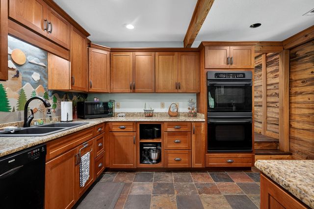 500 Branch Ln, Monterey, TN 38574