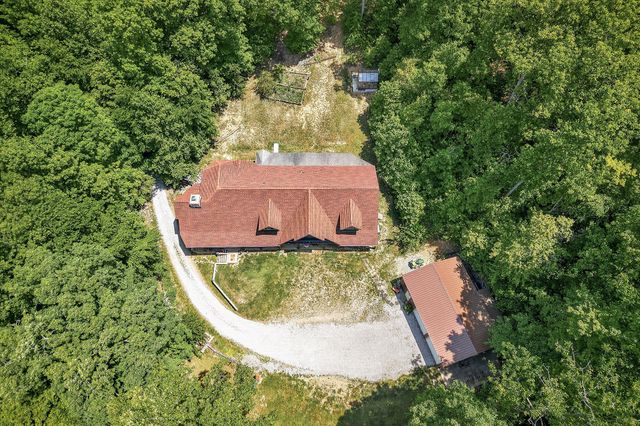 500 Branch Ln, Monterey, TN 38574