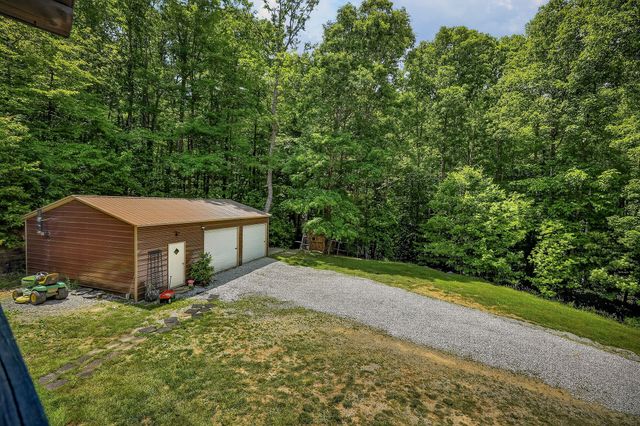 500 Branch Ln, Monterey, TN 38574