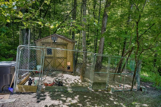 500 Branch Ln, Monterey, TN 38574