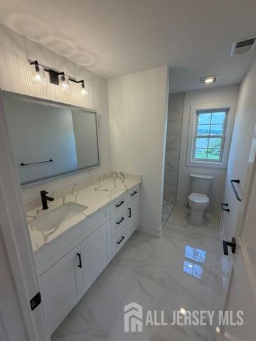 61 Vera Street, Piscataway, NJ 08854