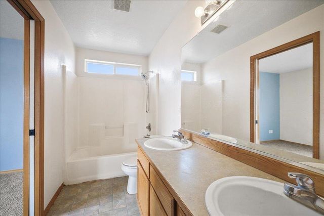 735 E Tara Lee Ave, Medical Lake, WA 99022
