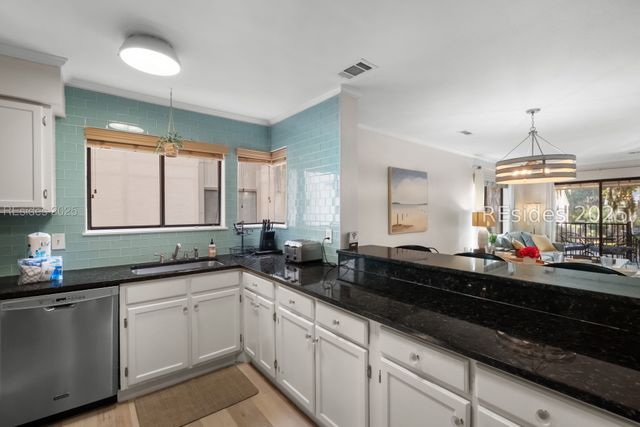 36 Deallyon Ave Apt 38, Hilton Head Island, SC 29928