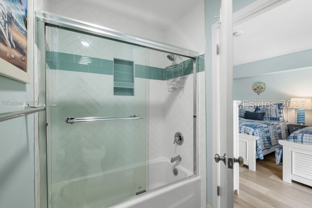 36 Deallyon Ave Apt 38, Hilton Head Island, SC 29928