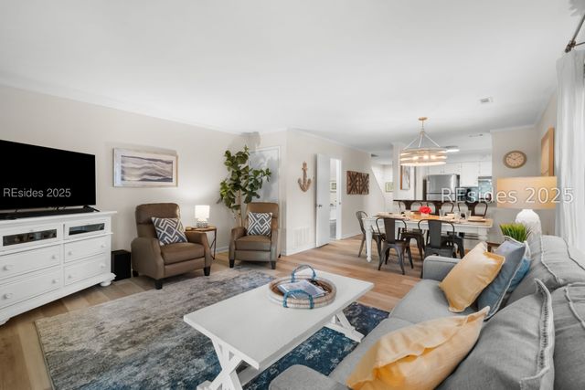 36 Deallyon Ave Apt 38, Hilton Head Island, SC 29928