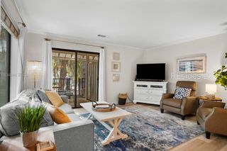 36 Deallyon Ave Apt 38, Hilton Head Island, SC 29928